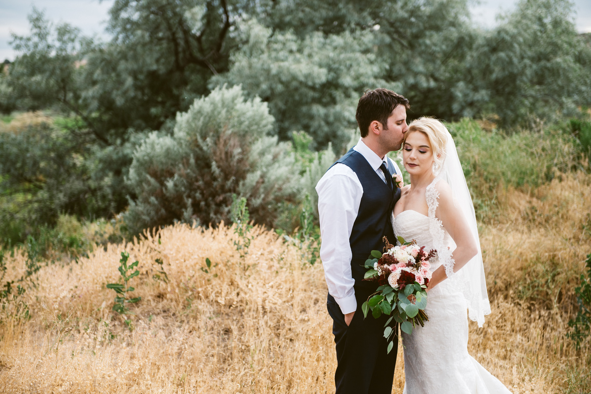 Tri-Cities Washington State Park Wedding