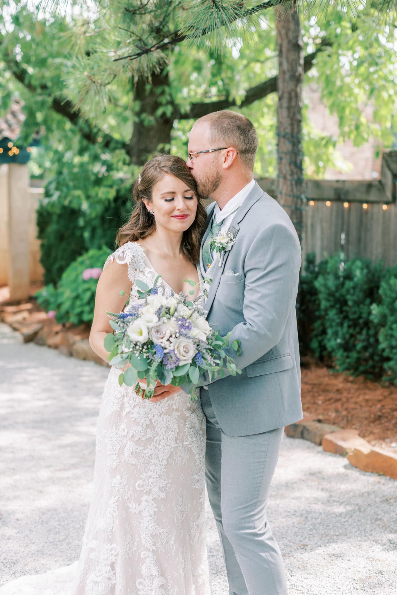 Wedding at the Dresser Mansion in Tulsa Oklahoma