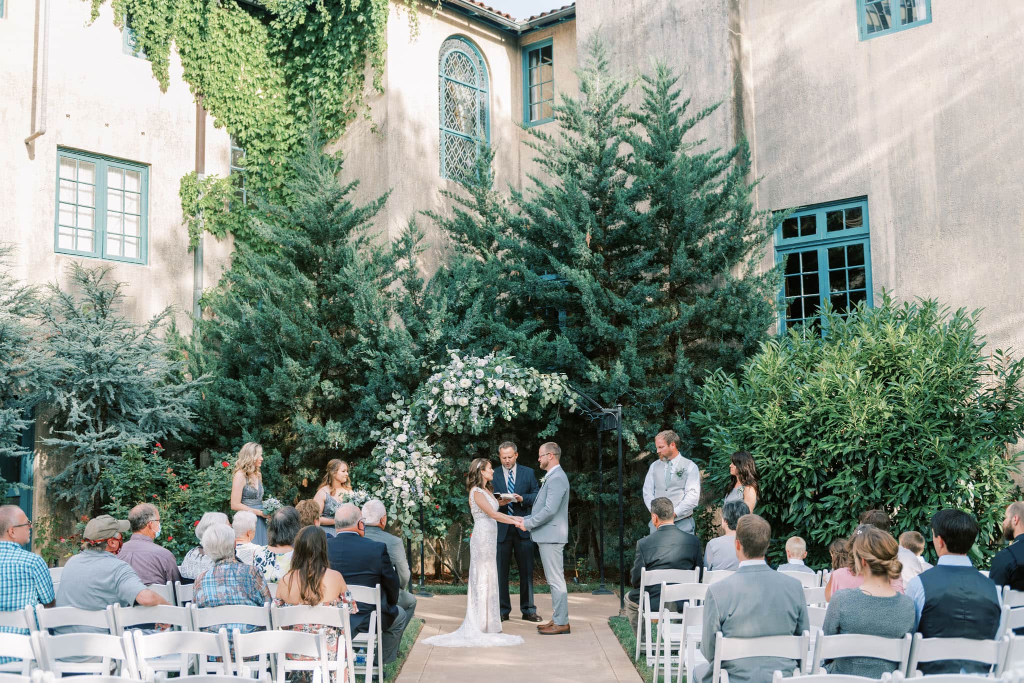Wedding at the Dresser Mansion in Tulsa Oklahoma