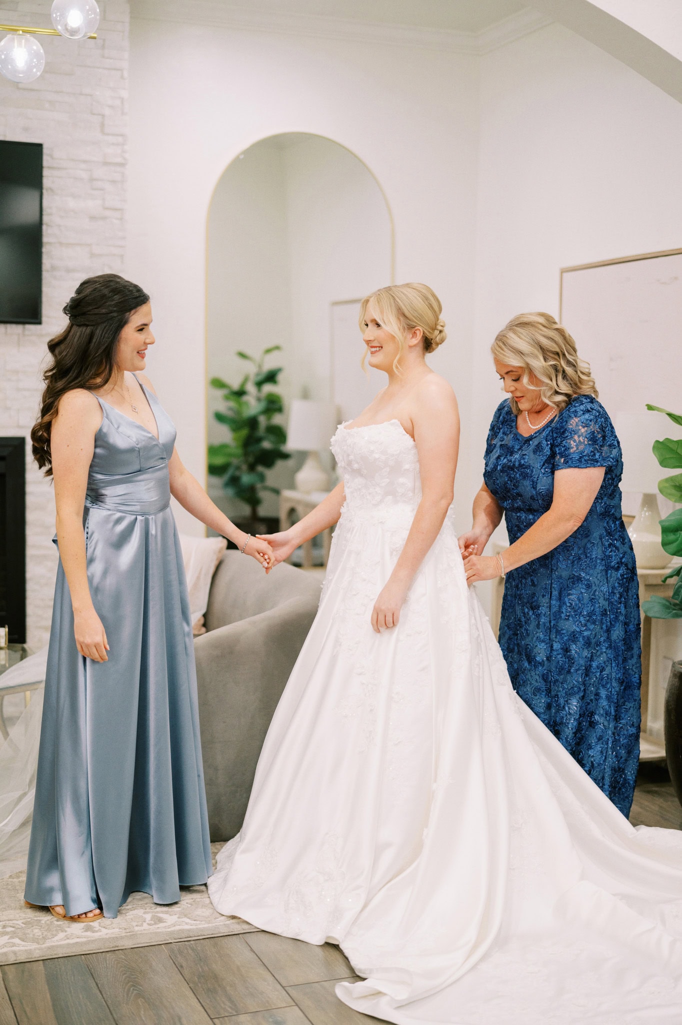 summer wedding at Coles Garden in Oklahoma City