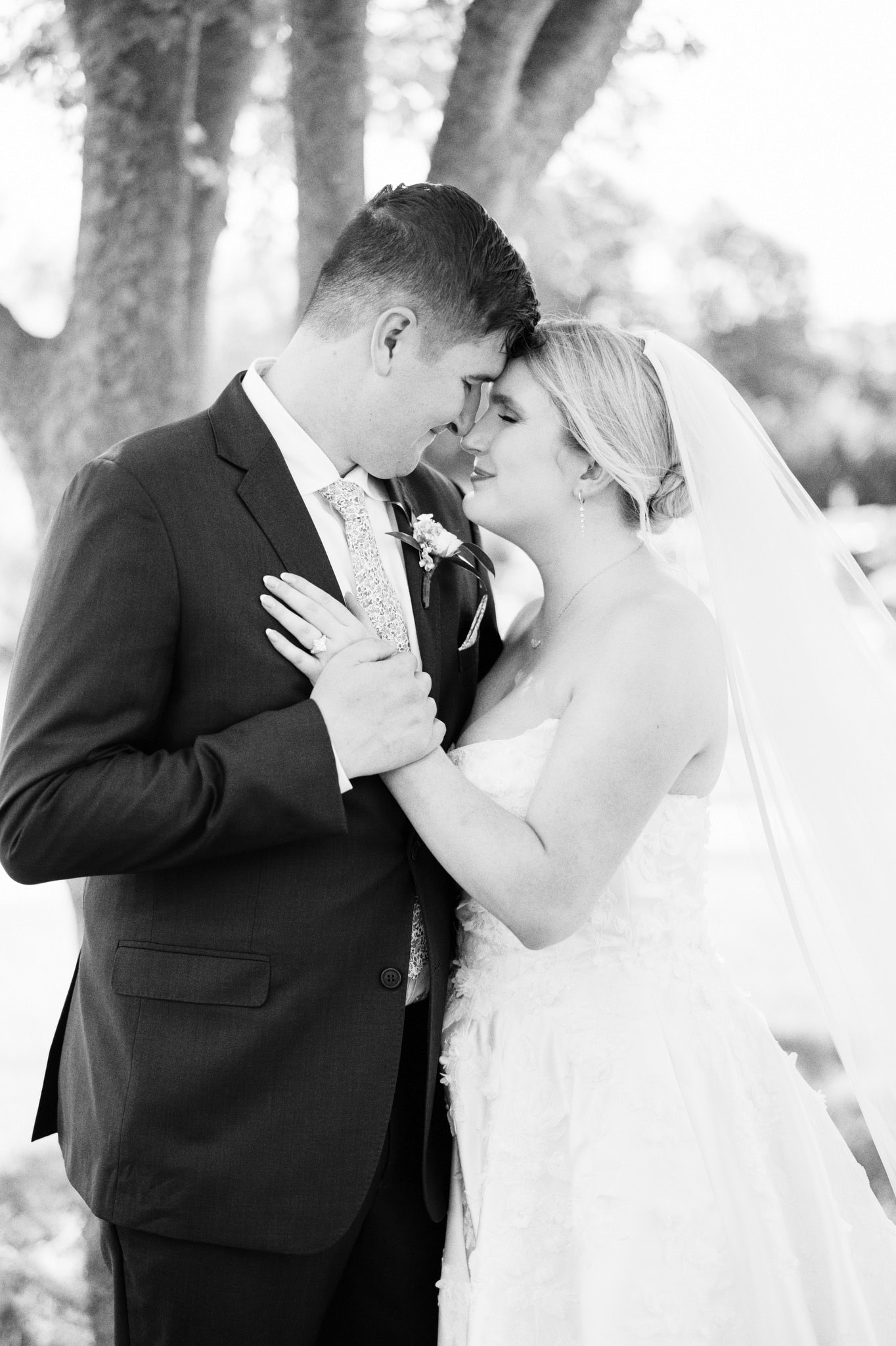 summer wedding at Coles Garden in Oklahoma City