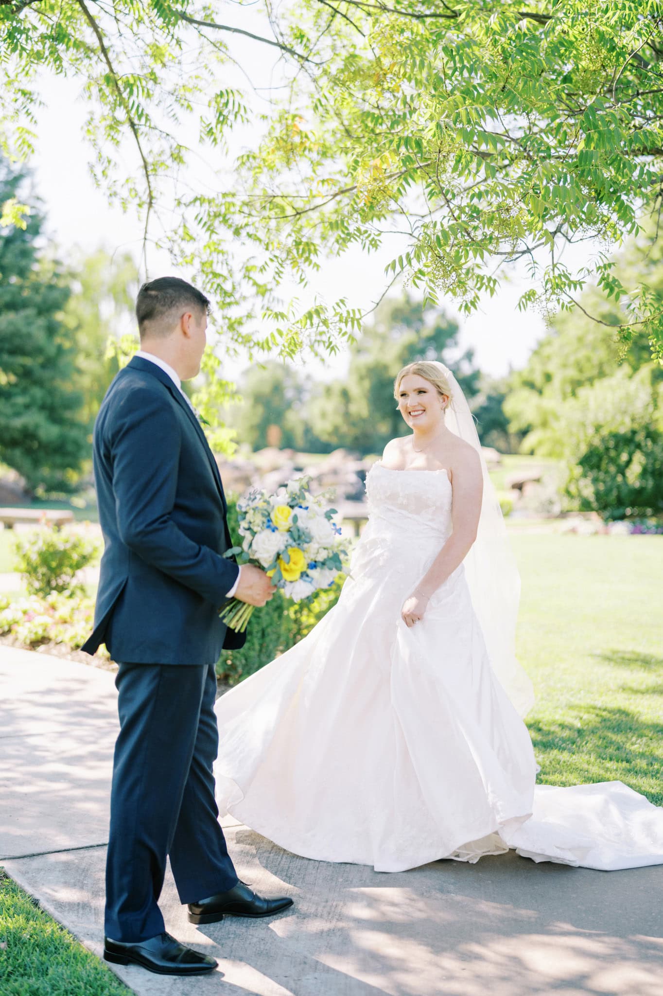 summer wedding at Coles Garden in Oklahoma City