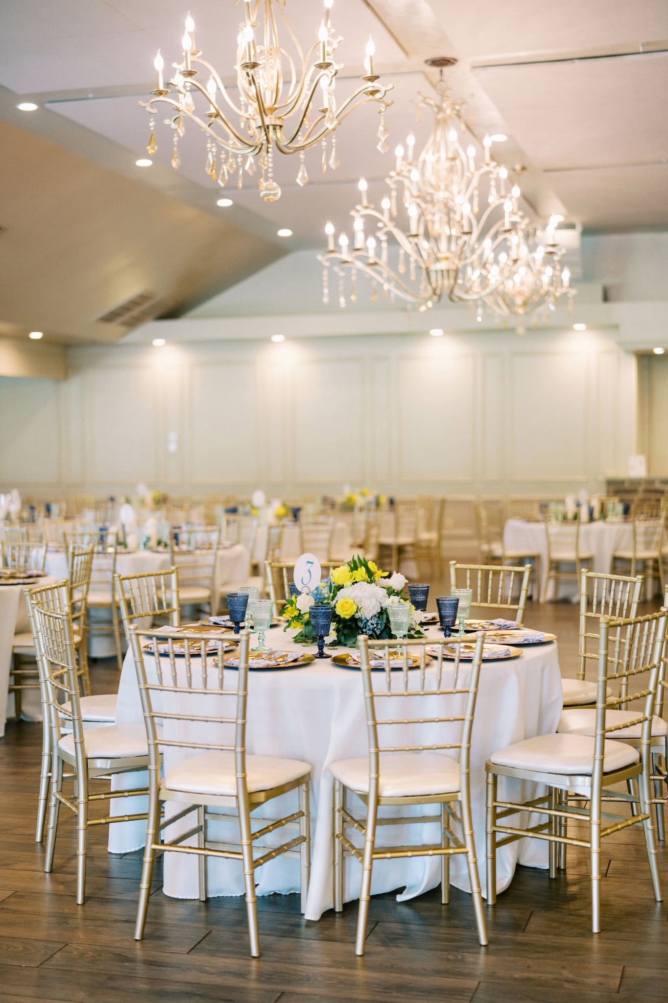 summer wedding at Coles Garden in Oklahoma City