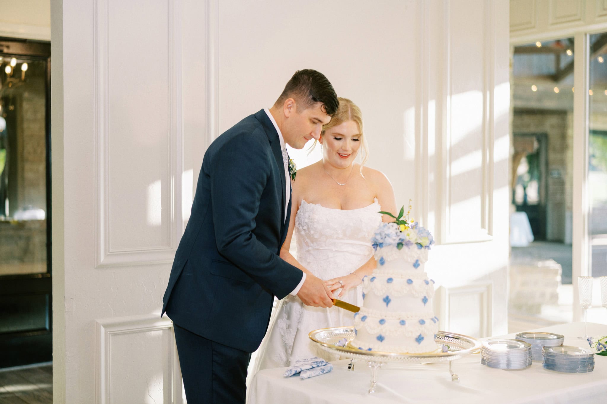 summer wedding at Coles Garden in Oklahoma City