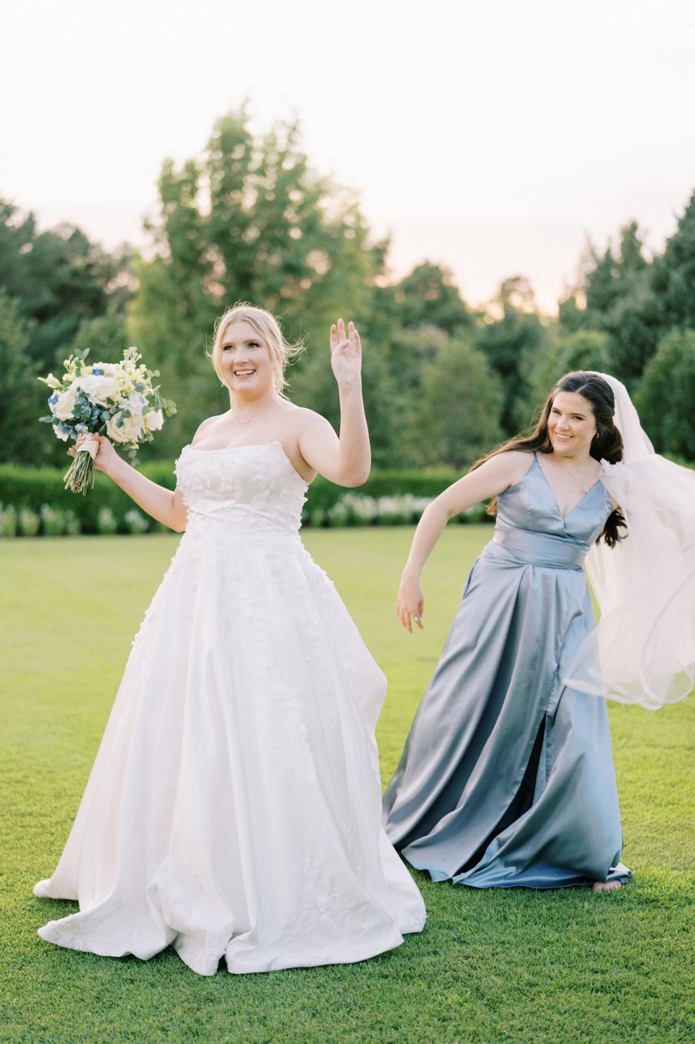 summer wedding at Coles Garden in Oklahoma City