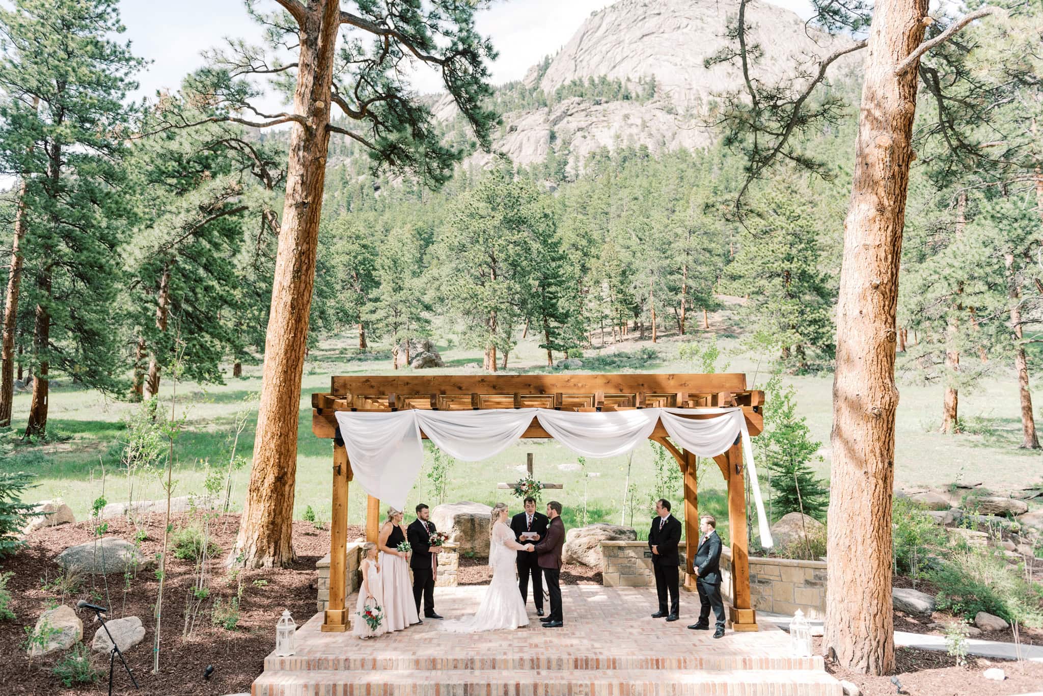 Rocky Mountain Wedding at Della Terra Mountain Chateau in Estes Park, Colorado