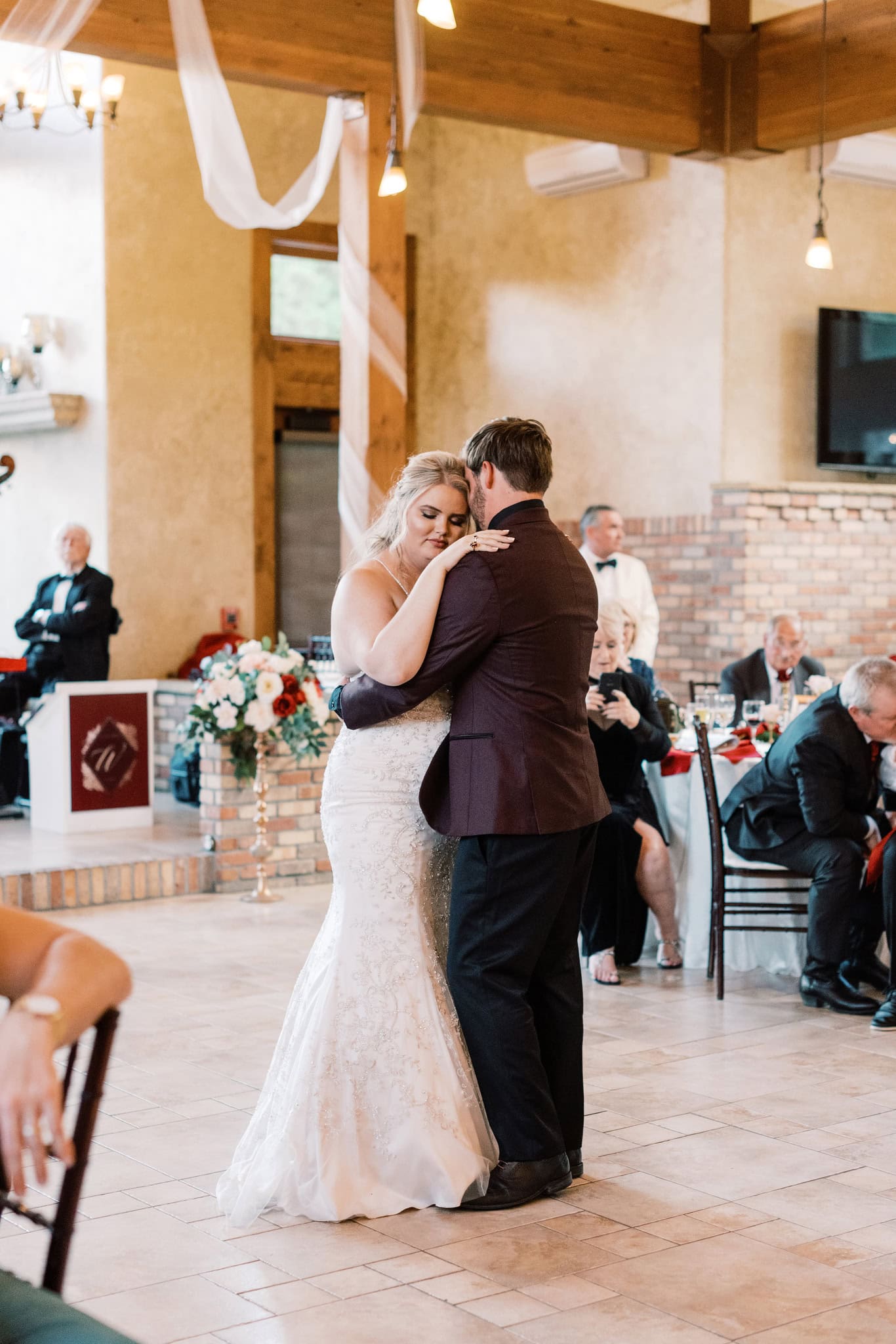 Rocky Mountain Wedding at Della Terra Mountain Chateau in Estes Park, Colorado