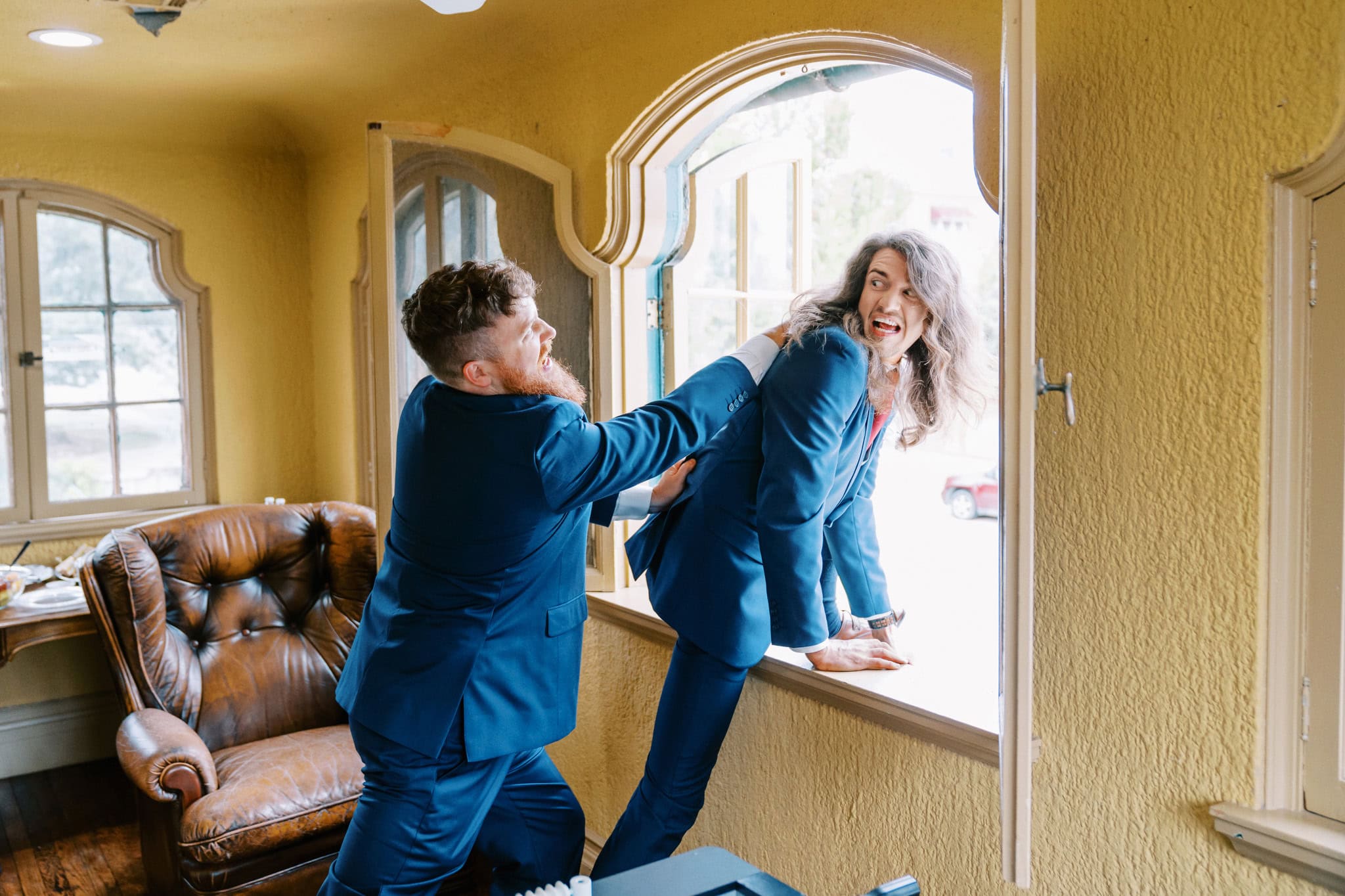 Playful and Romantic Wedding at the Dresser Mansion in Tulsa, Oklahoma