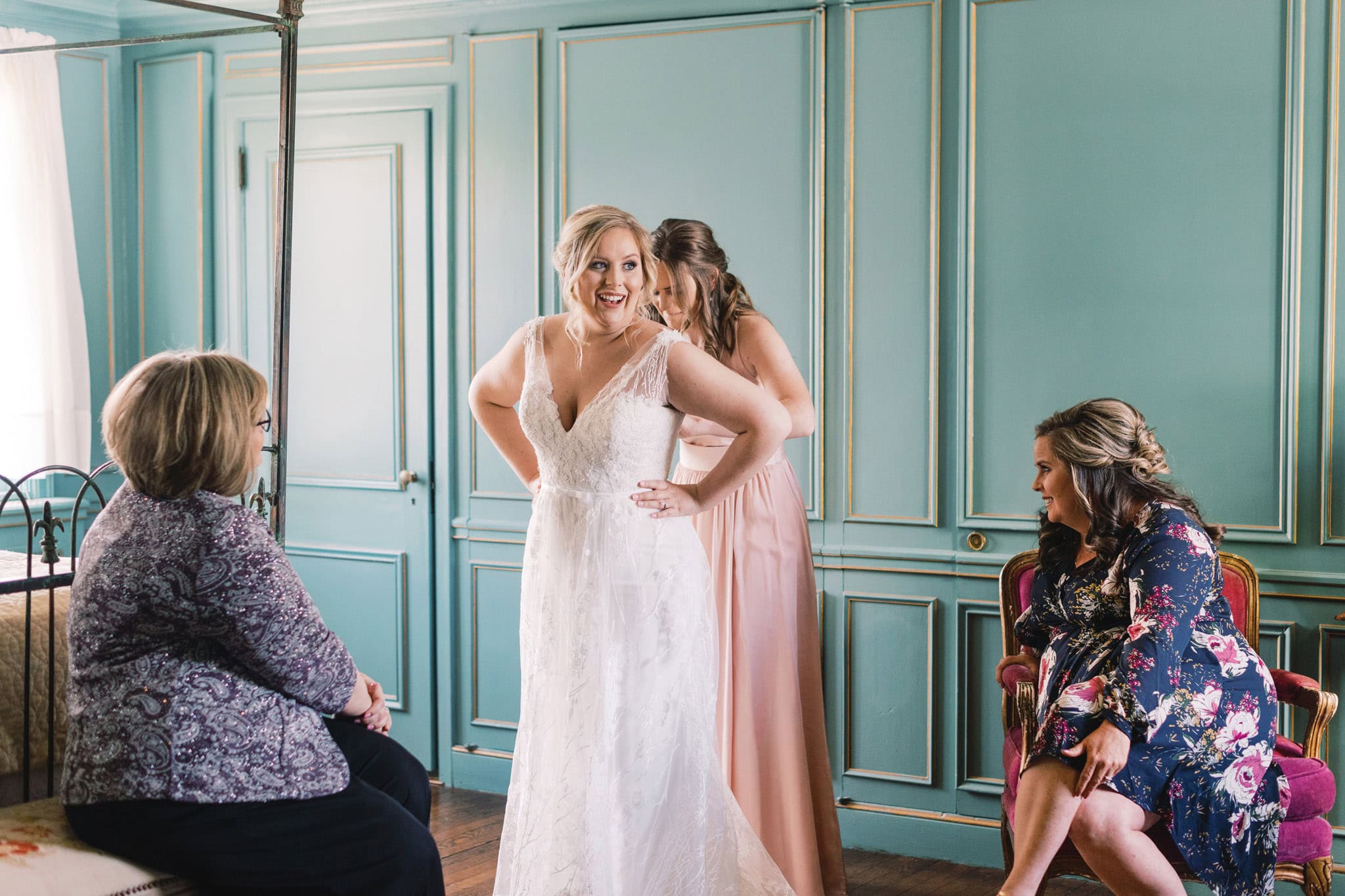 Softly Styled Wedding at the Dresser Mansion in Tulsa, Oklahoma