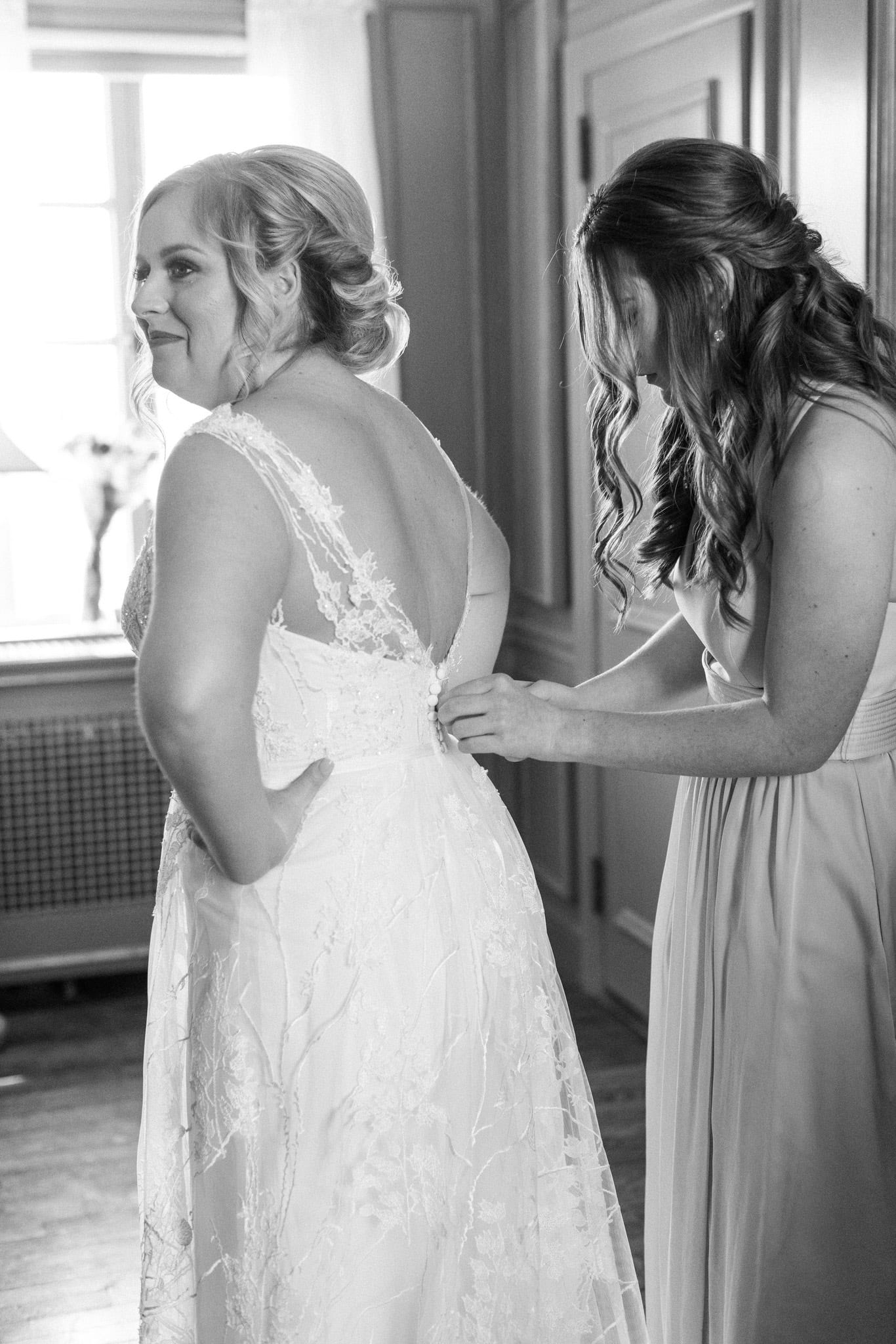 Softly Styled Wedding at the Dresser Mansion in Tulsa, Oklahoma