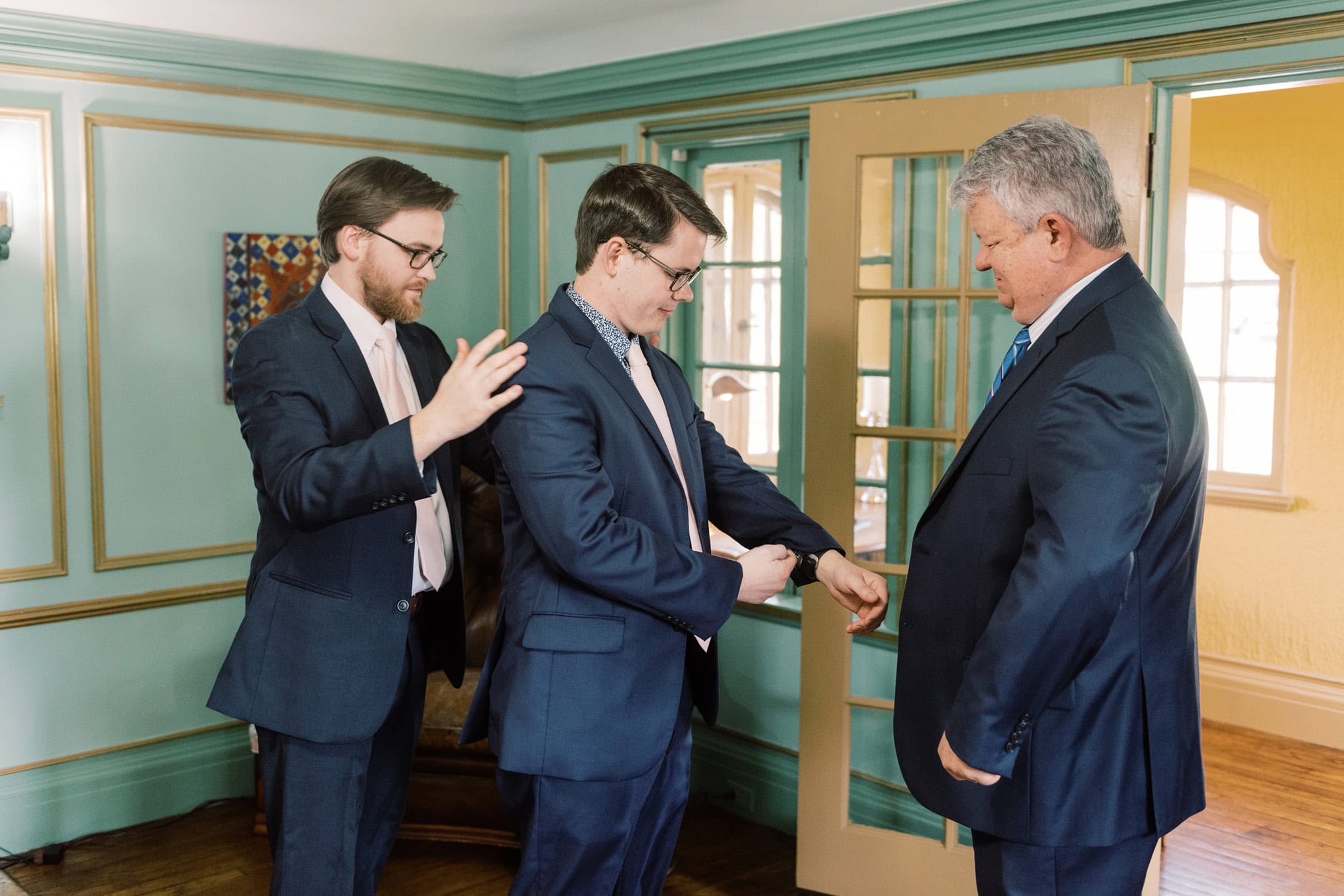 Softly Styled Wedding at the Dresser Mansion in Tulsa, Oklahoma