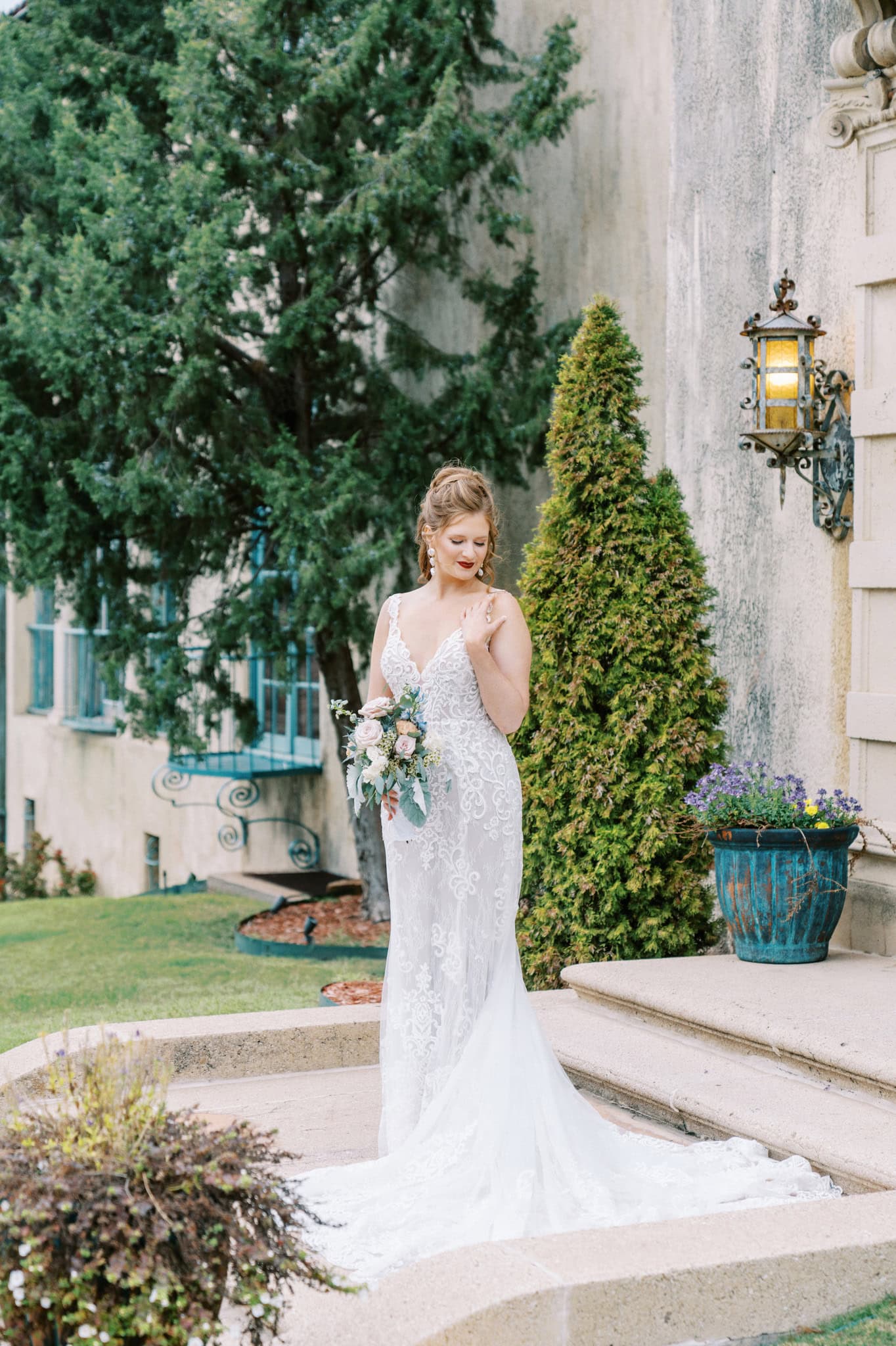 Playful and Romantic Wedding at the Dresser Mansion in Tulsa, Oklahoma