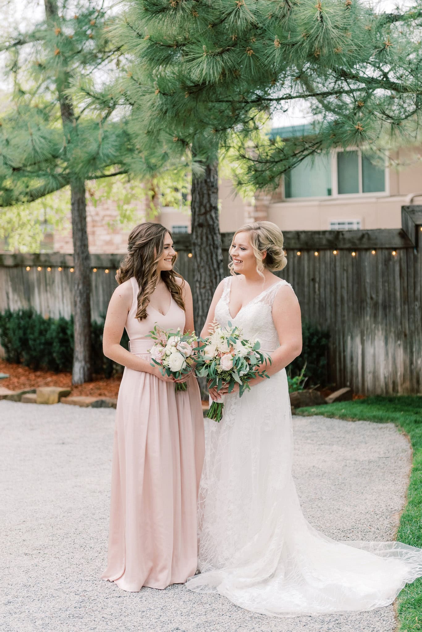 Softly Styled Wedding at the Dresser Mansion in Tulsa, Oklahoma