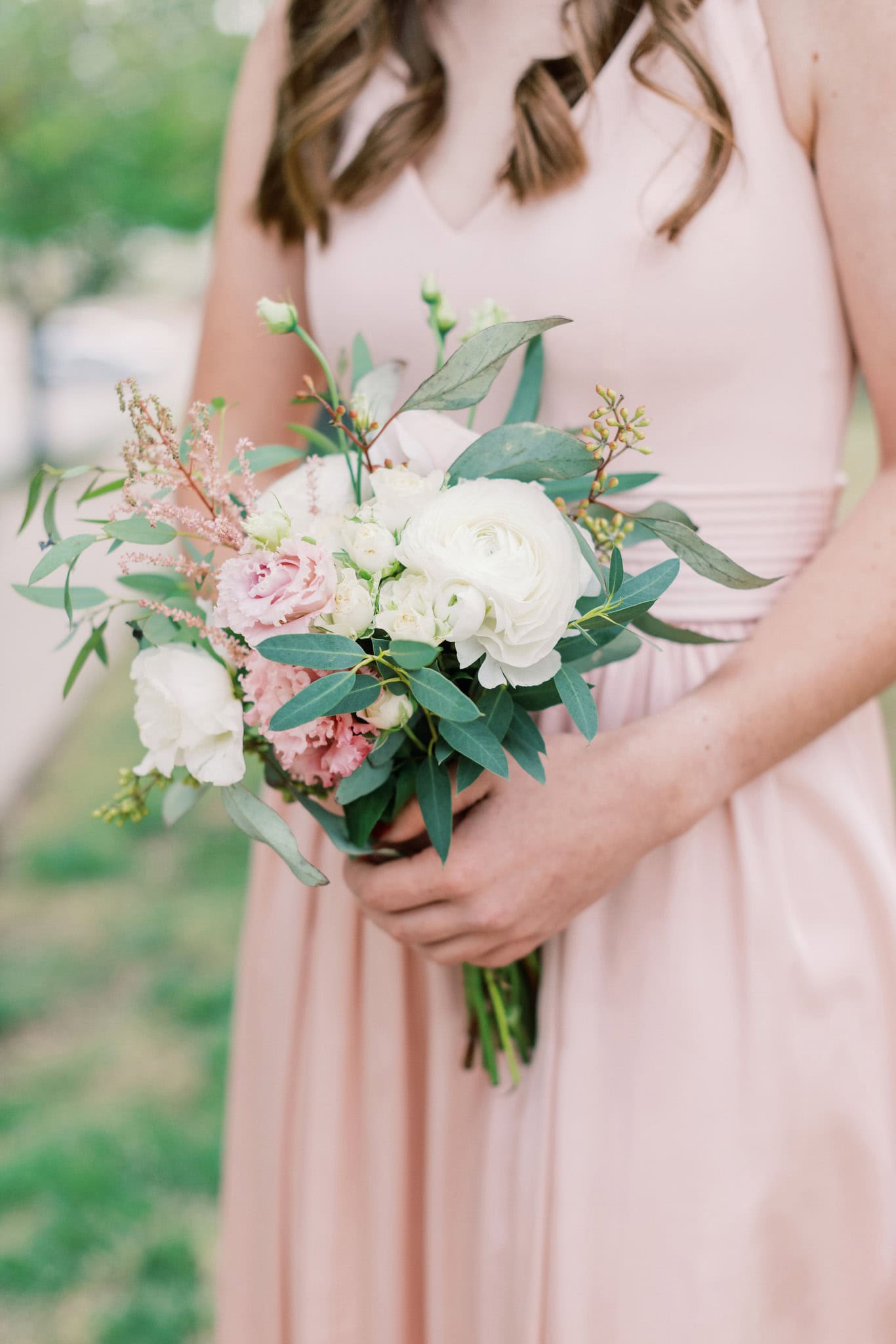 Softly Styled Wedding at the Dresser Mansion in Tulsa, Oklahoma