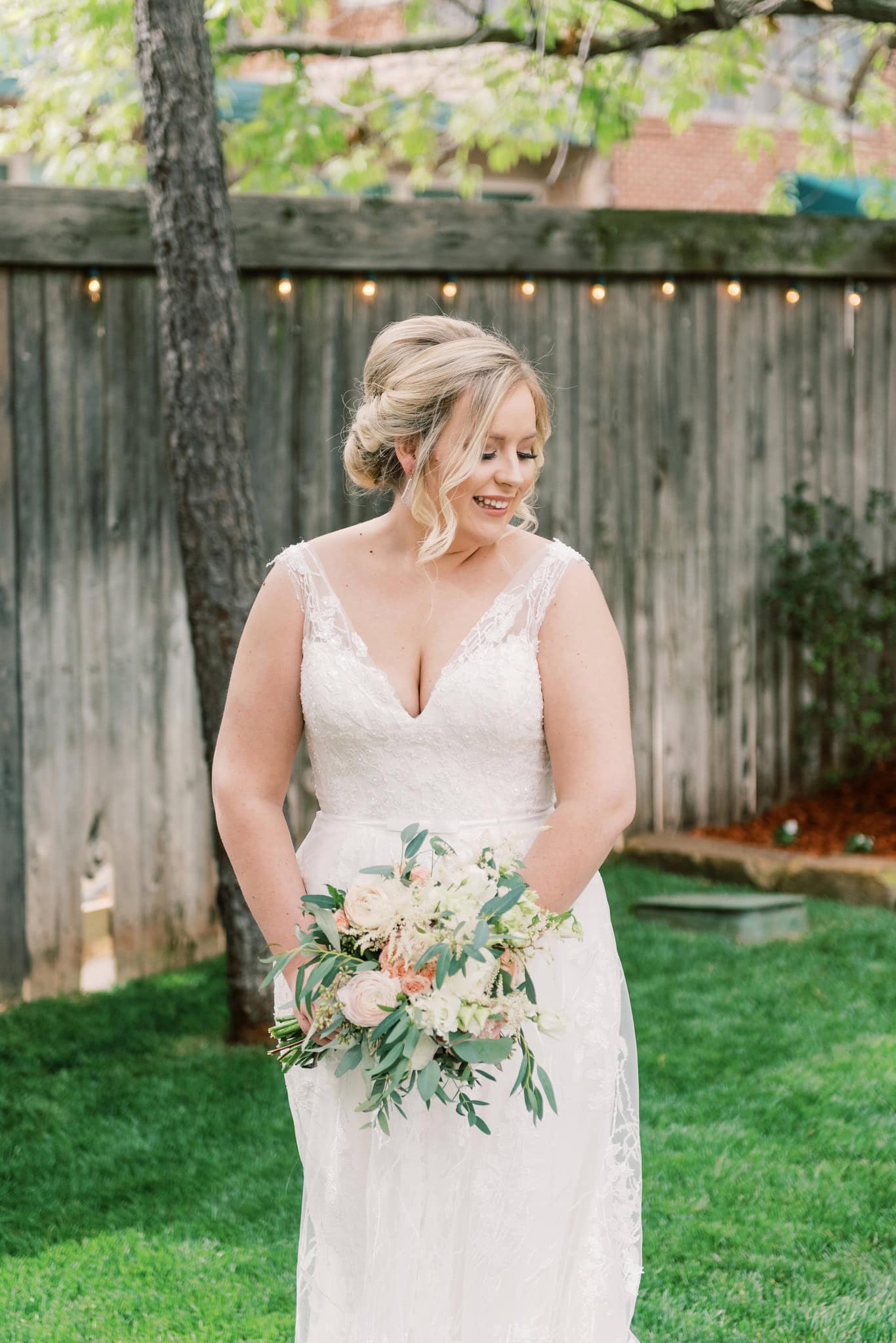 Softly Styled Wedding at the Dresser Mansion in Tulsa, Oklahoma