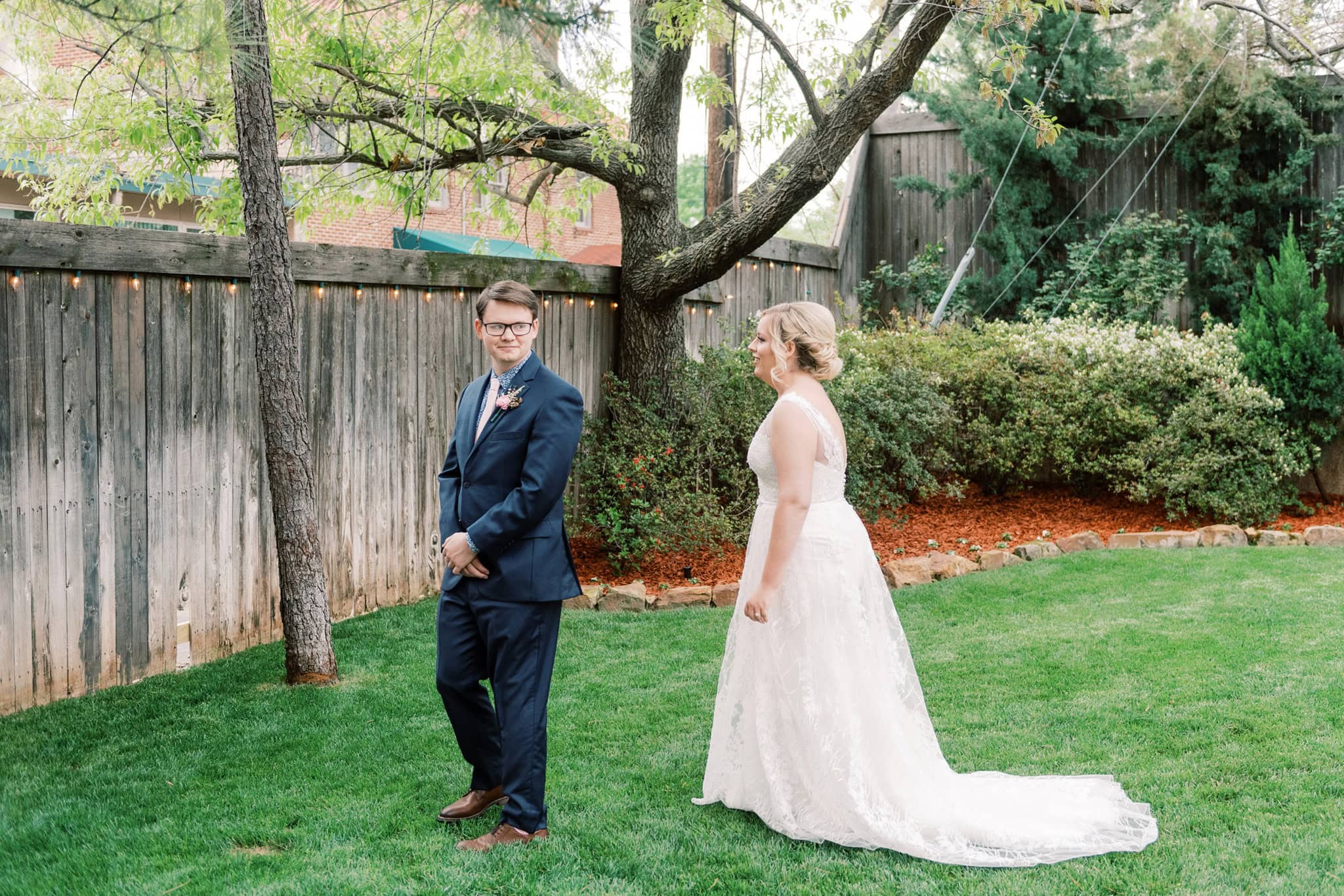 Softly Styled Wedding at the Dresser Mansion in Tulsa, Oklahoma