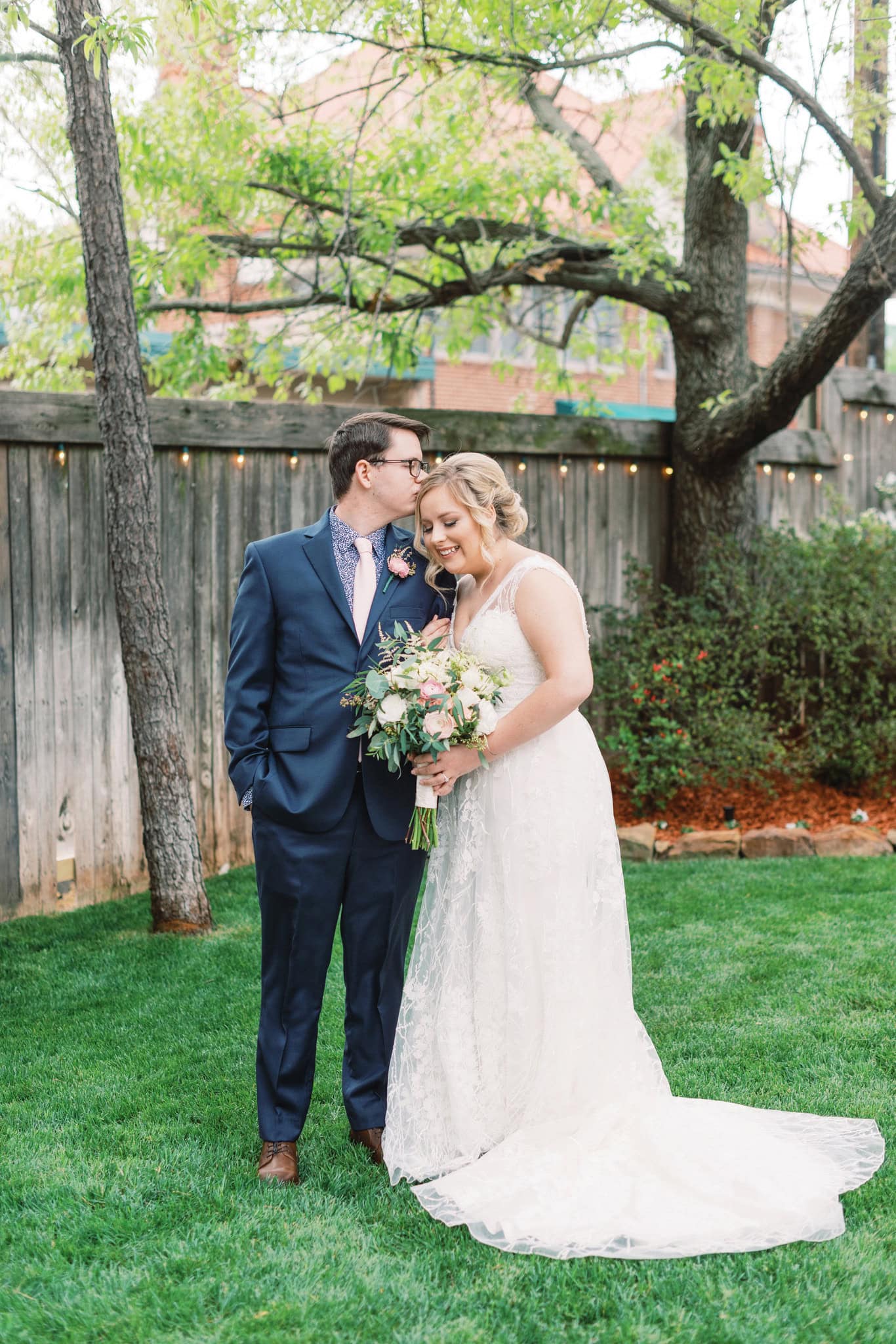 Softly Styled Wedding at the Dresser Mansion in Tulsa, Oklahoma