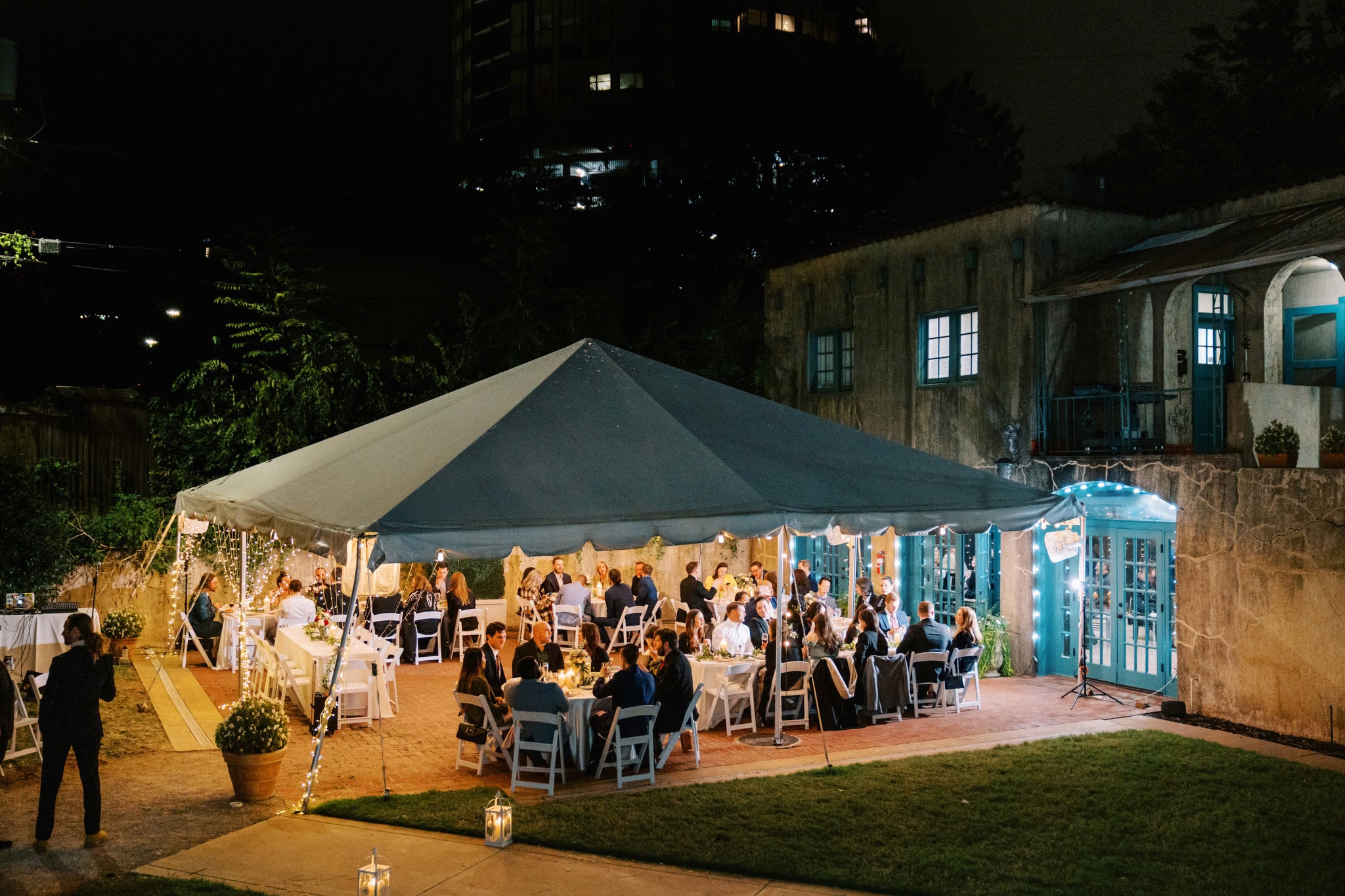 Playful and Romantic Wedding at the Dresser Mansion in Tulsa, Oklahoma