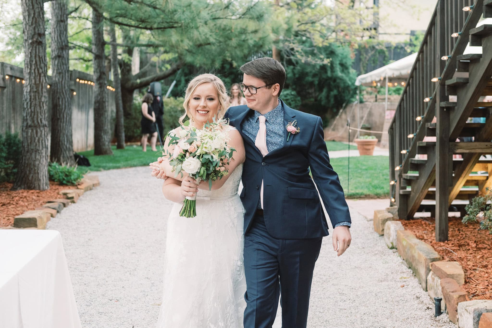 Softly Styled Wedding at the Dresser Mansion in Tulsa, Oklahoma