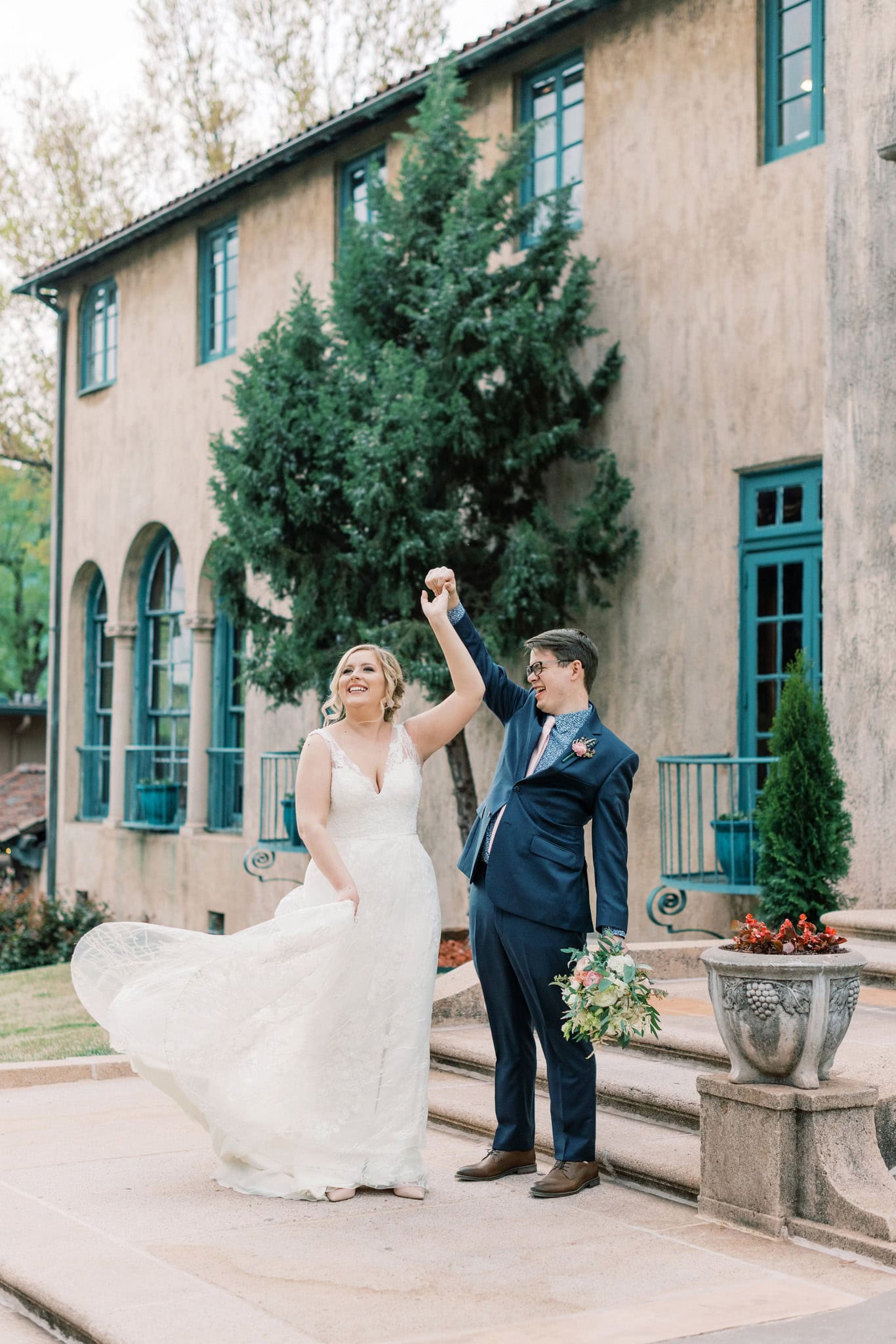 Softly Styled Wedding at the Dresser Mansion in Tulsa, Oklahoma