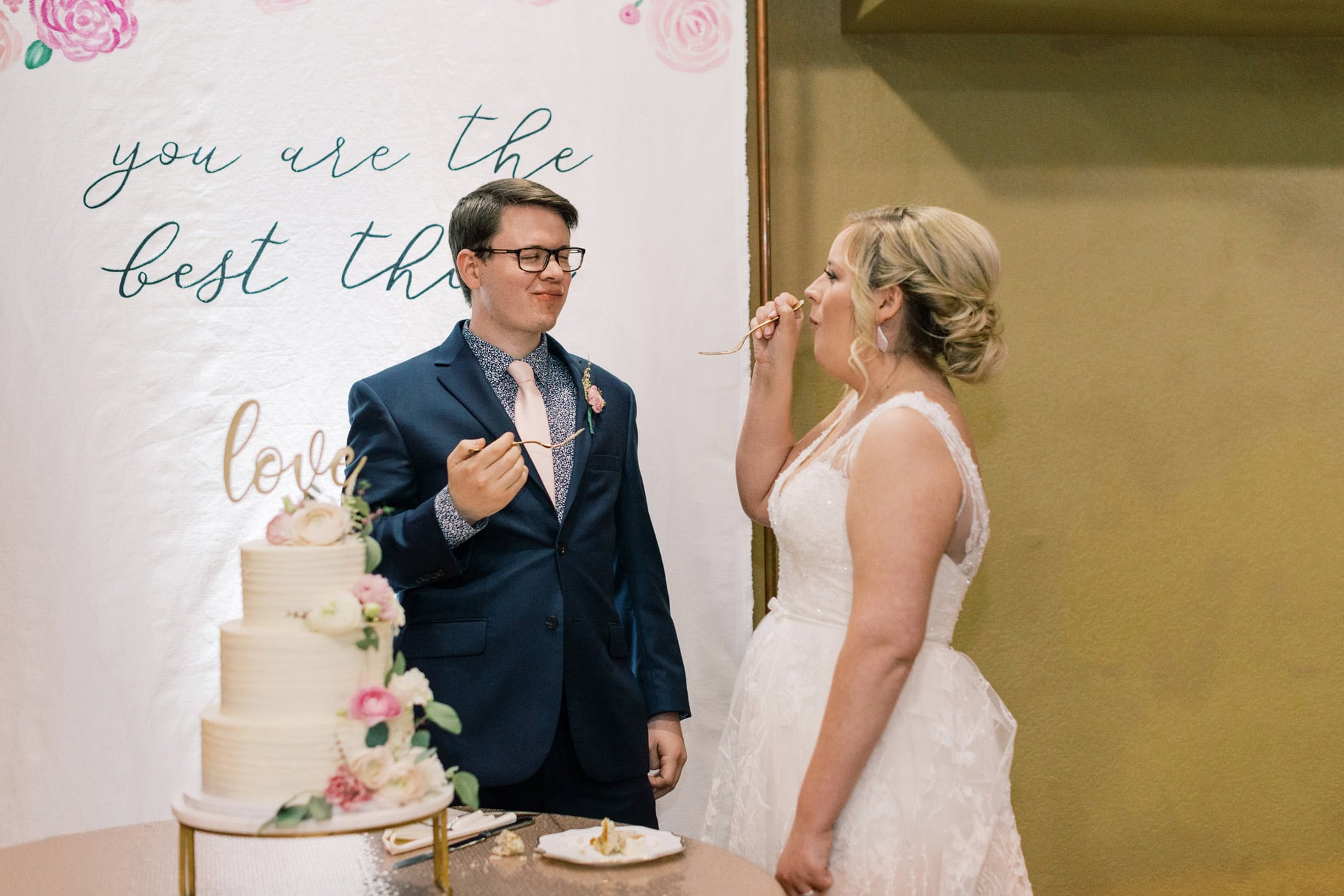 Softly Styled Wedding at the Dresser Mansion in Tulsa, Oklahoma