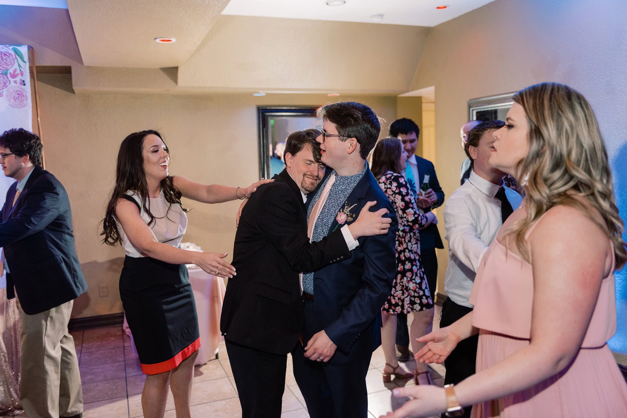 Softly Styled Wedding at the Dresser Mansion in Tulsa, Oklahoma