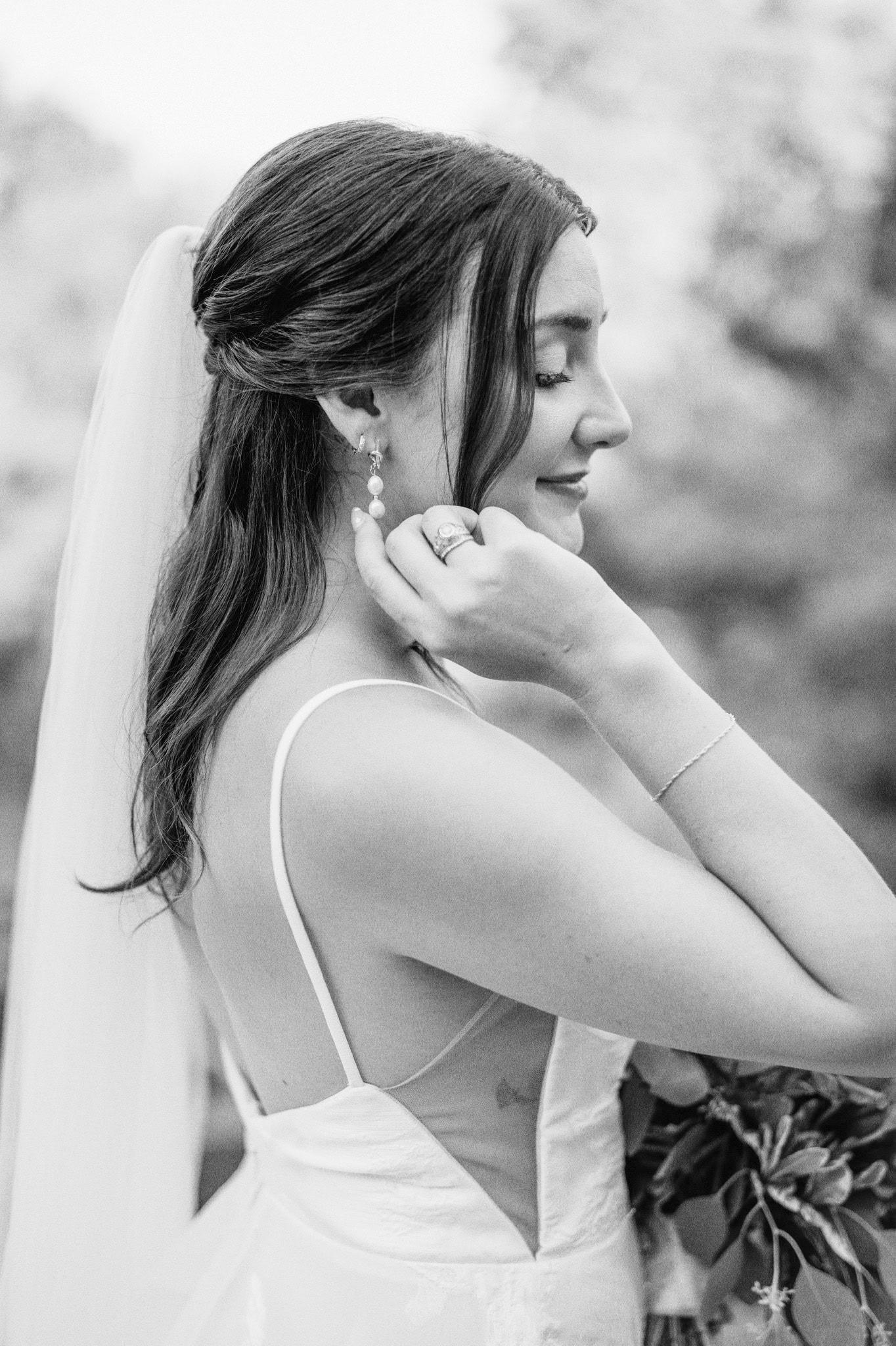 Vibrant bridal session in the gardens at The Philbrook Museum of Art in Tulsa, Oklahoma