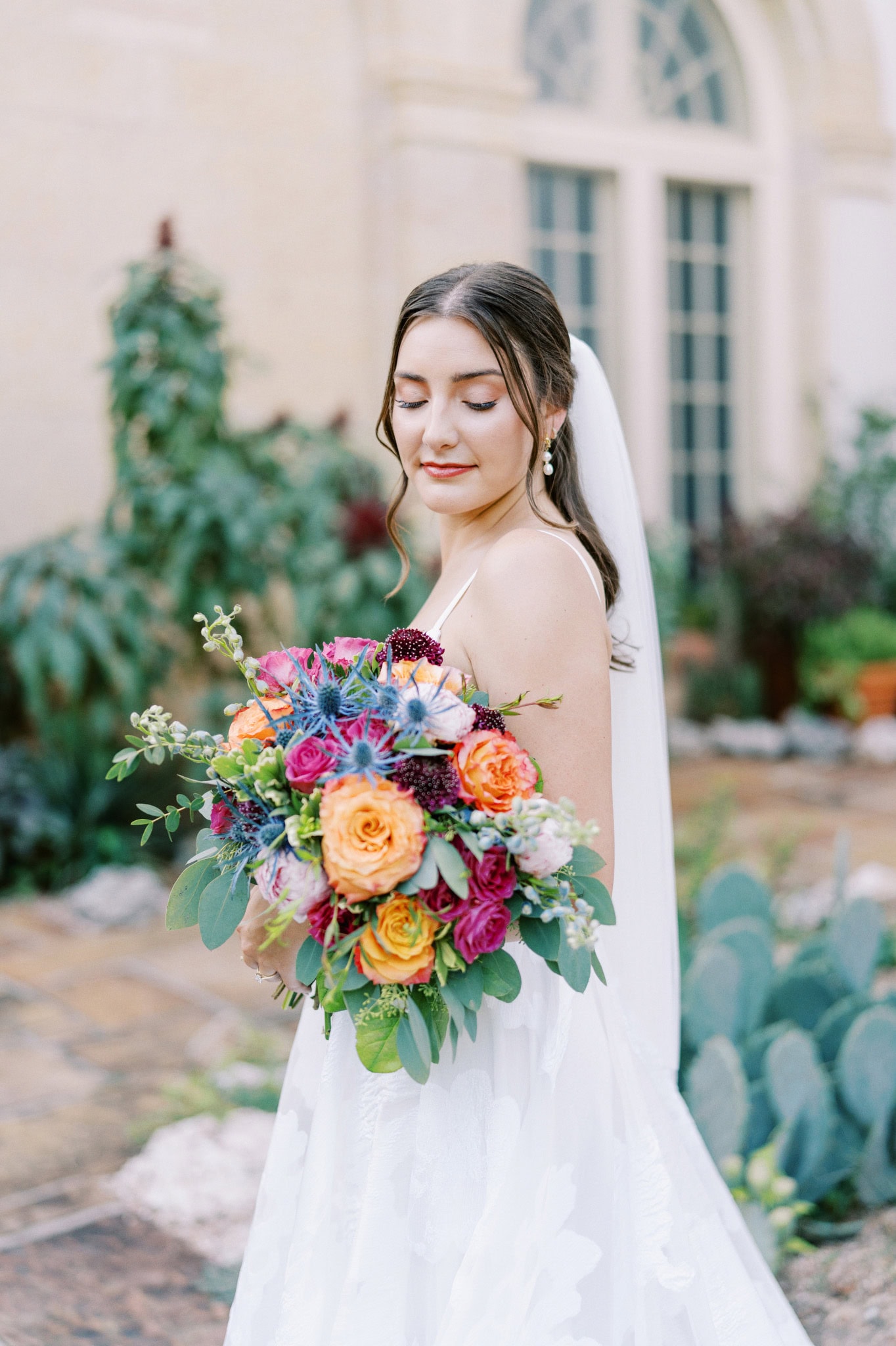 Vibrant bridal session in the gardens at The Philbrook Museum of Art in Tulsa, Oklahoma