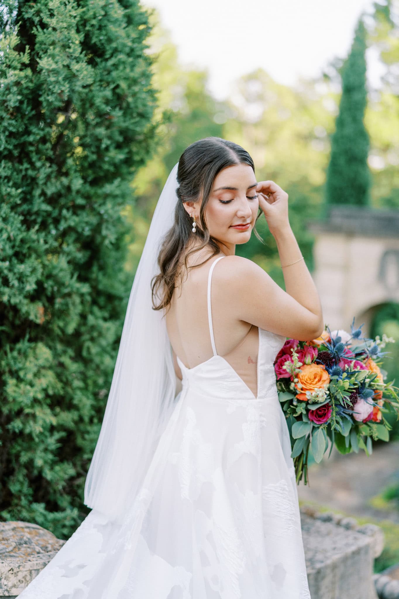 Vibrant bridal session in the gardens at The Philbrook Museum of Art in Tulsa, Oklahoma