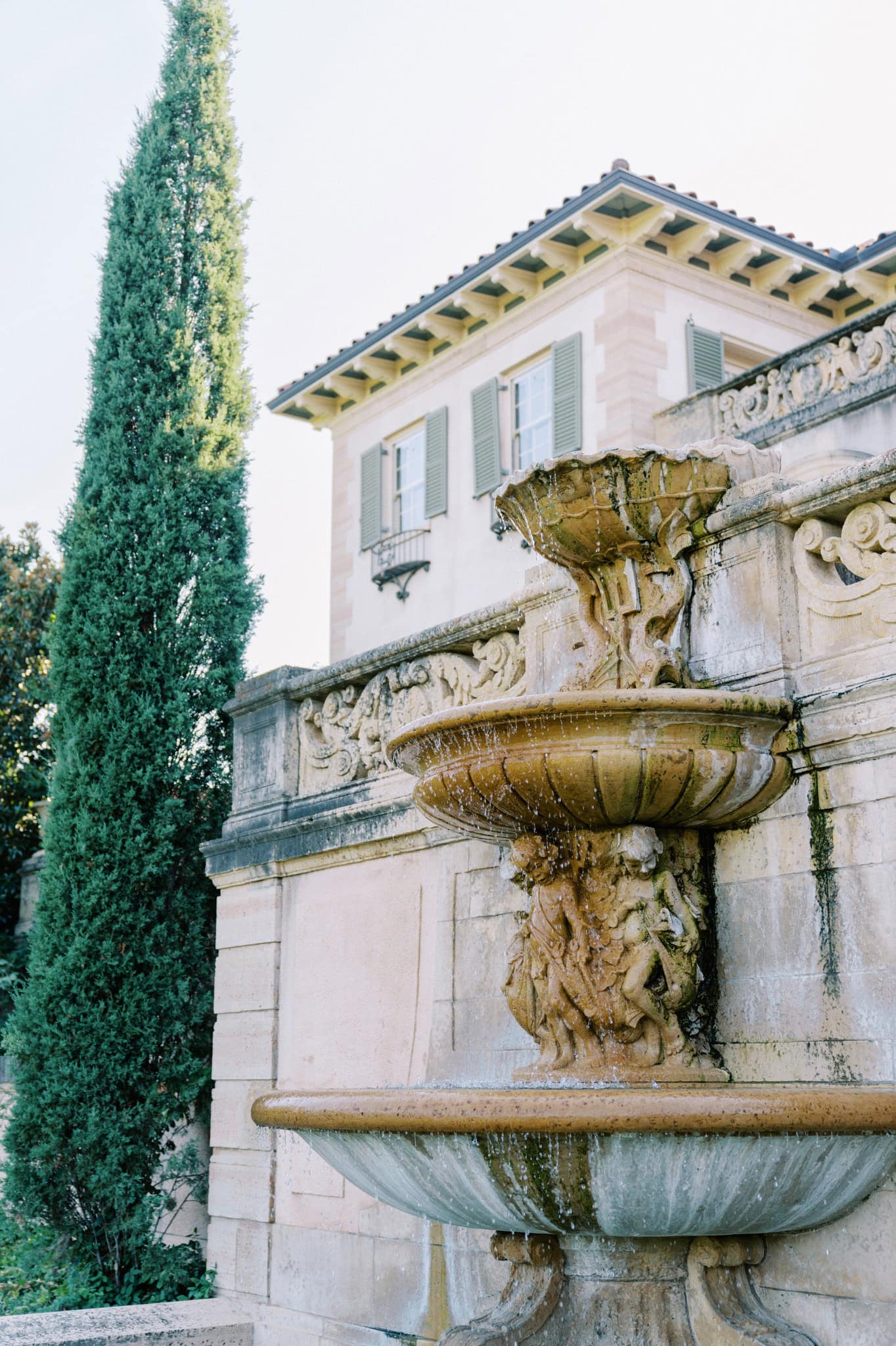 Vibrant bridal session in the gardens at The Philbrook Museum of Art in Tulsa, Oklahoma