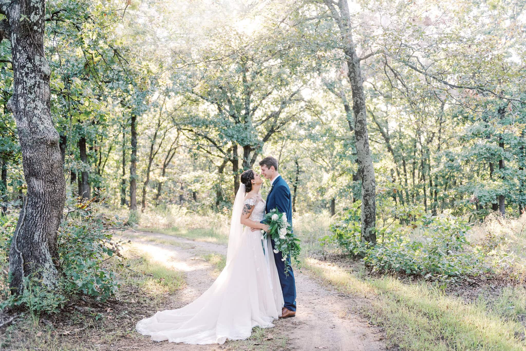 Wedding at Postoak Lodge in Tulsa, Oklahoma