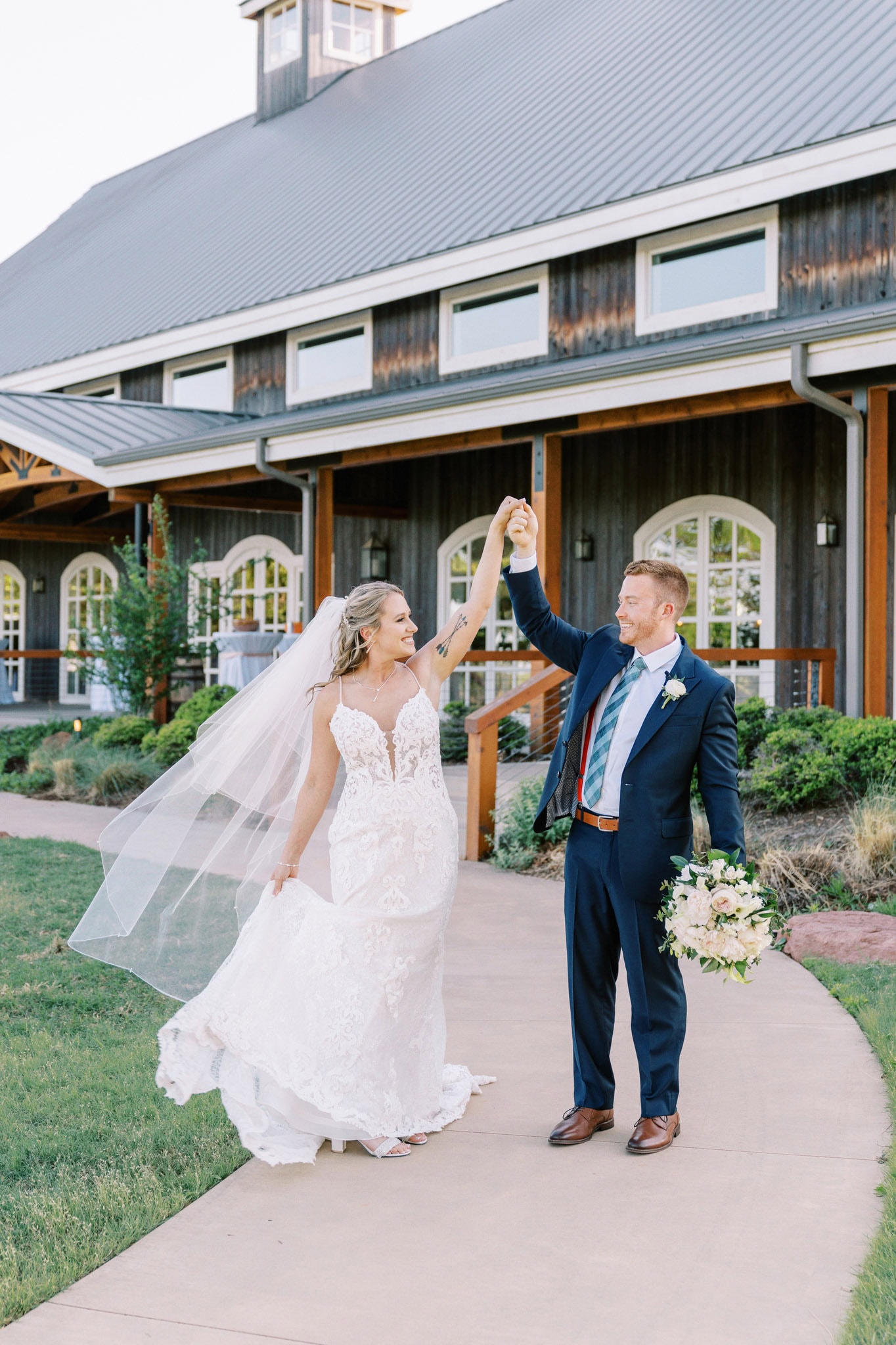 Sparrow Beginnings Stillwater Wedding